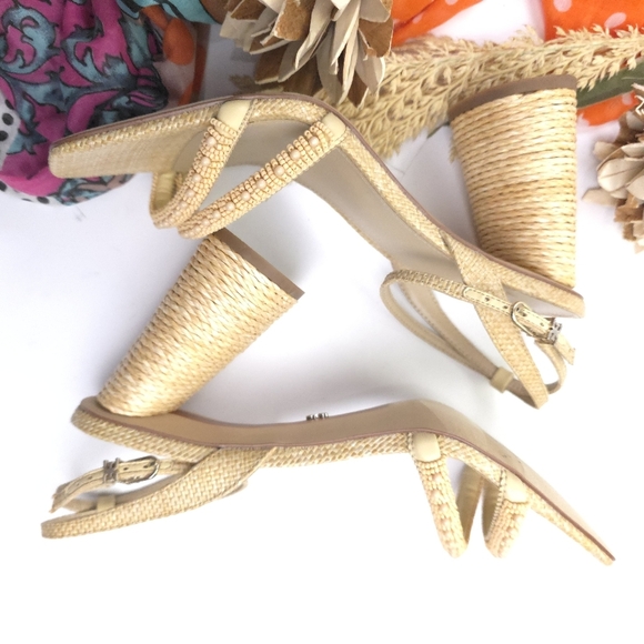 Sam Edelman Elegant Beige Sandals 10 - Picture 4 of 6